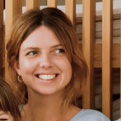 Mariën, Julie Julie Mariën