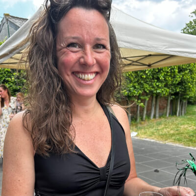 Van de Wal, Sonja Sonja Van de Wal