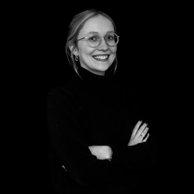 Mincev, Naomi Naomi Mincev