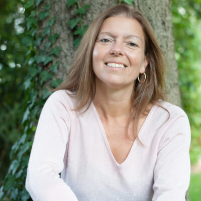 Van Oosterbos, Karine Karine Van Oosterbos