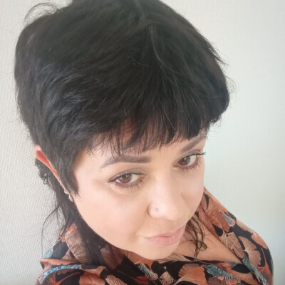 Vanhixe, Veronique Veronique Vanhixe